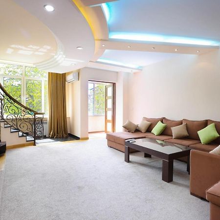 Stay Inn Apart-Hotel On Sayat-Nova Avenue Yerevan Bagian luar foto