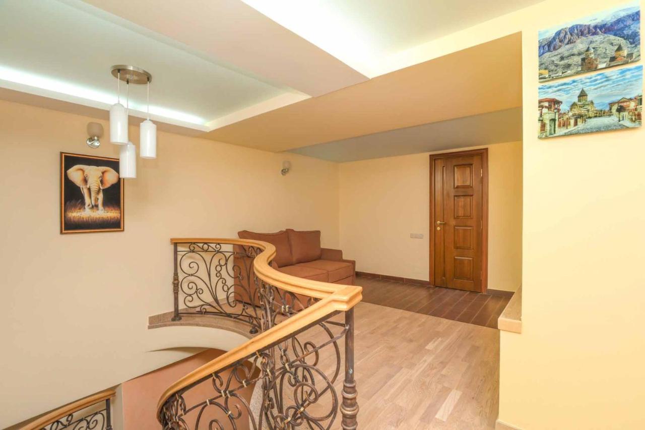 Stay Inn Apart-Hotel On Sayat-Nova Avenue Yerevan Bagian luar foto